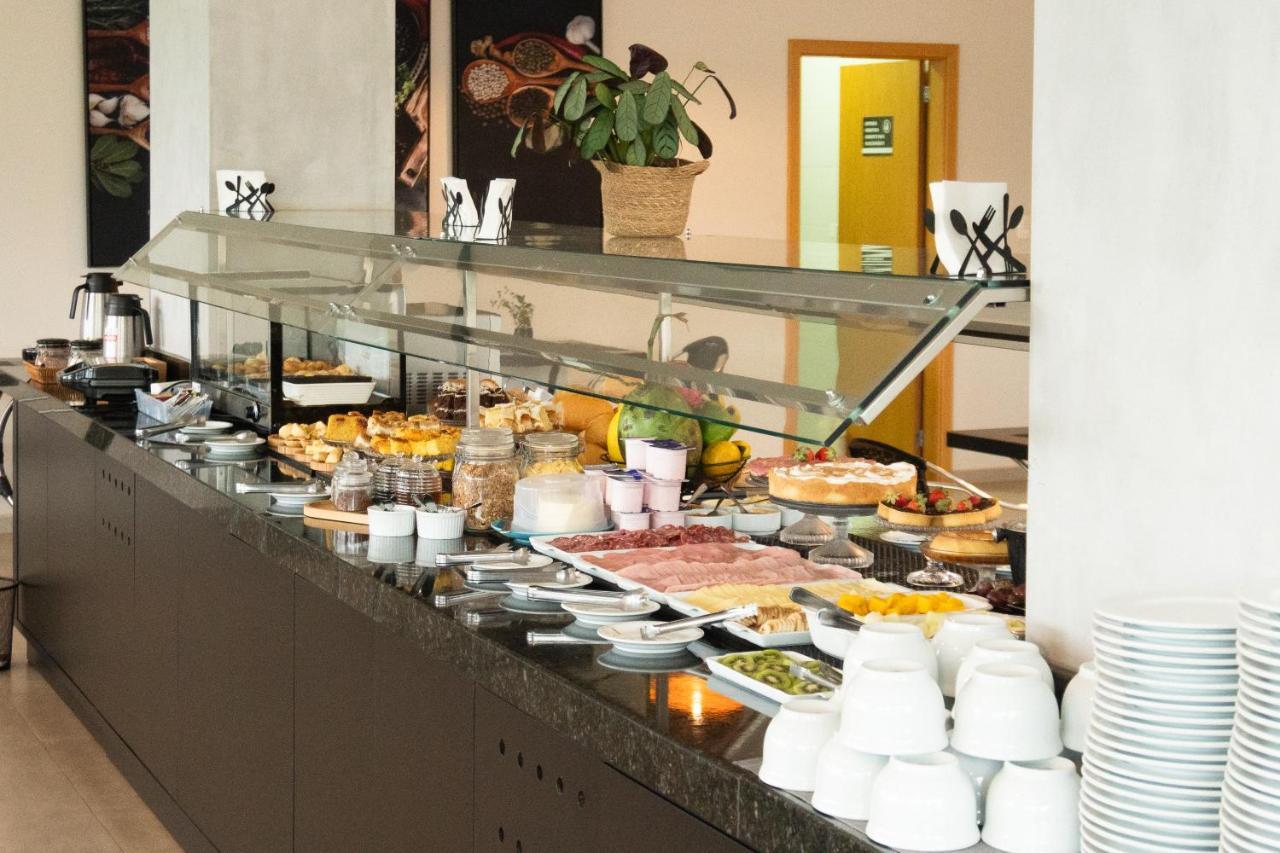 Raf Hotel Умуарама Екстериор снимка